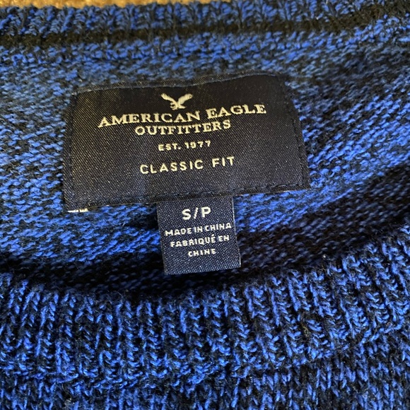 Two sweaters - Picture 2 of 4